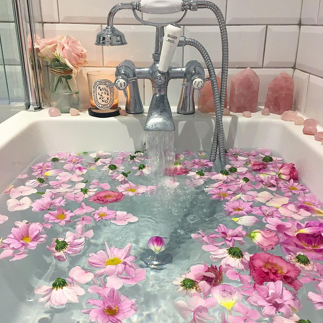 This isn't my bath (I wish it was!) I can't find the artist, if you know, LMK so I can credit it!)
