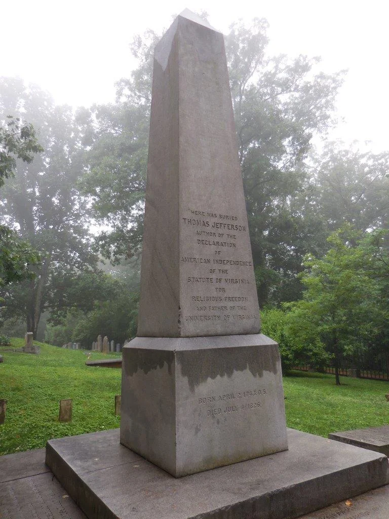 Thomas Jefferson’s grave (https://www.presidentsusa.net/jeffersongravesite.html)