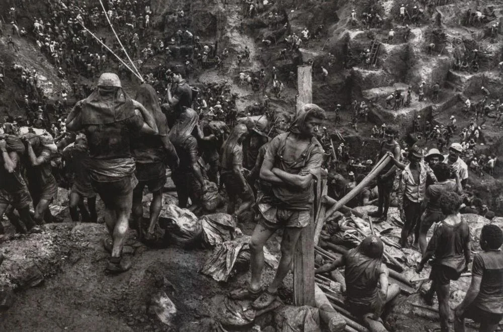 Sebastião Salgado “Serra Pelada Gold Mine, Brazil” (1986)