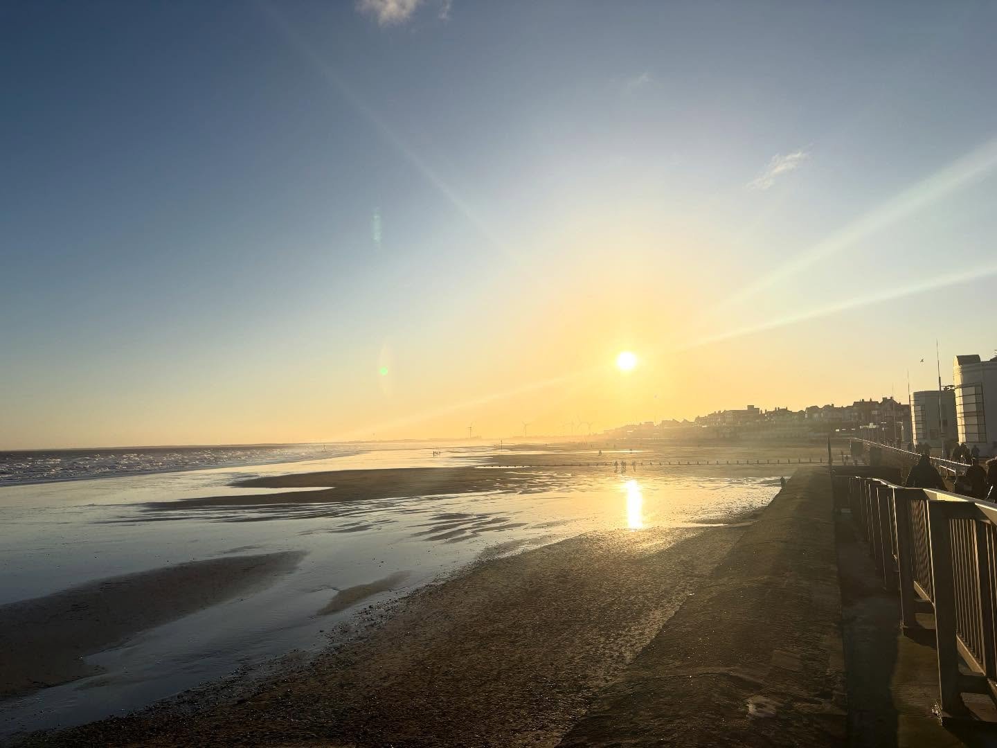 The beach looking spectacular today! Hope you having a great holiday season
.
.
.
#beach #photography #landscape #beachscape #boxingday