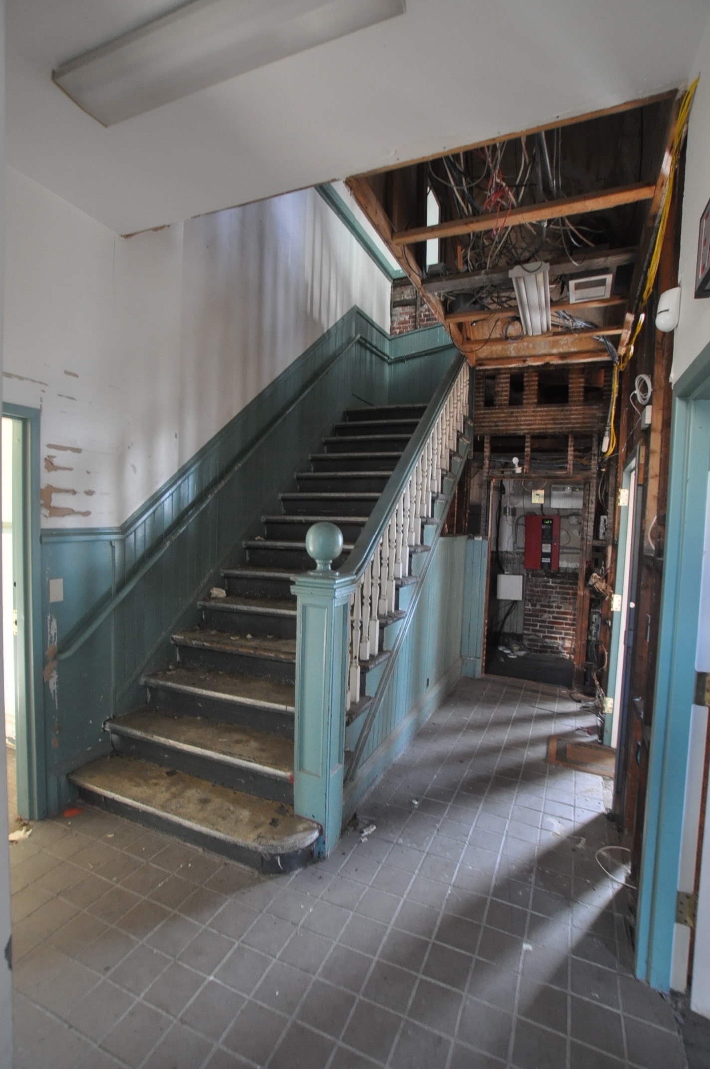 Photo 6-before -stairs - grand trunk -DSC_0026.jpg