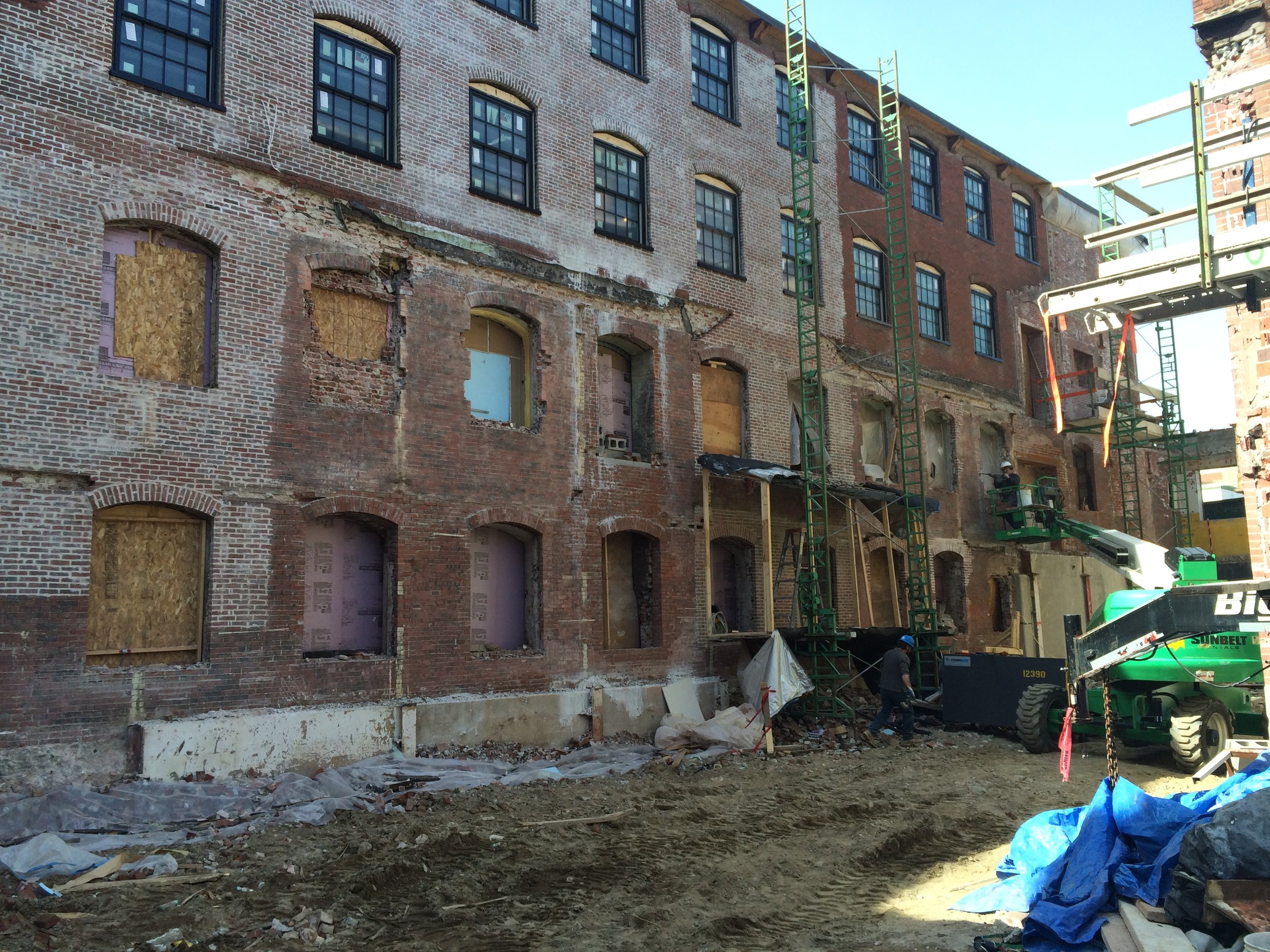 After demolishing 20th century connector building. Shows some replacement windows.jpg