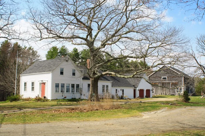 An Extended Farmhouse in Phippsburg
