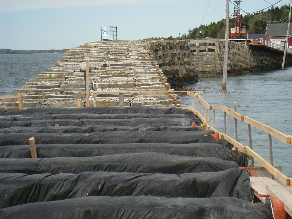 1024px-Bailey_Island_Bridge,_Harpswell,_ME_-_IMG_7894.JPG