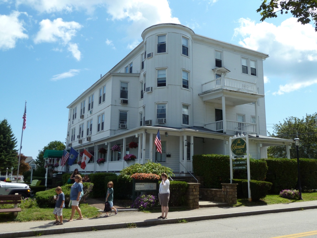 ColonialInn_001.JPG