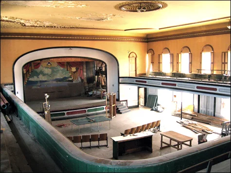 interior 2009 by ethan andrews.jpg