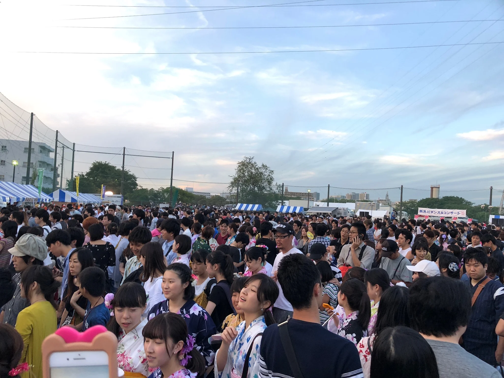 The crowd at the Tsurumi firework festival.