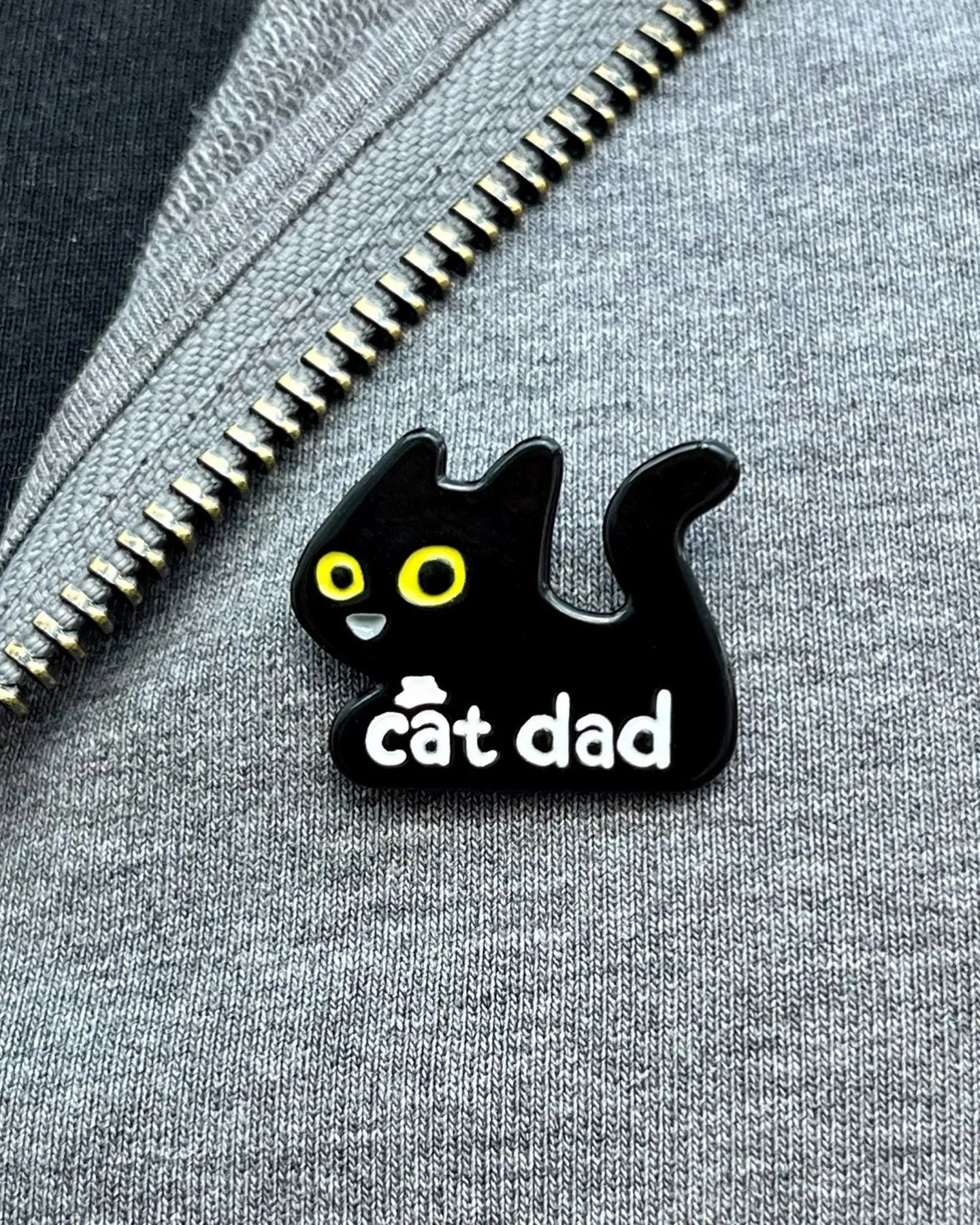 🐈&zwj;⬛💕 Take a look at our catdad pins - they are puurrfect for #fathersday - does your #catdad deserve one? 😹 https://pickleandnancy.etsy.com/listing/1220985447