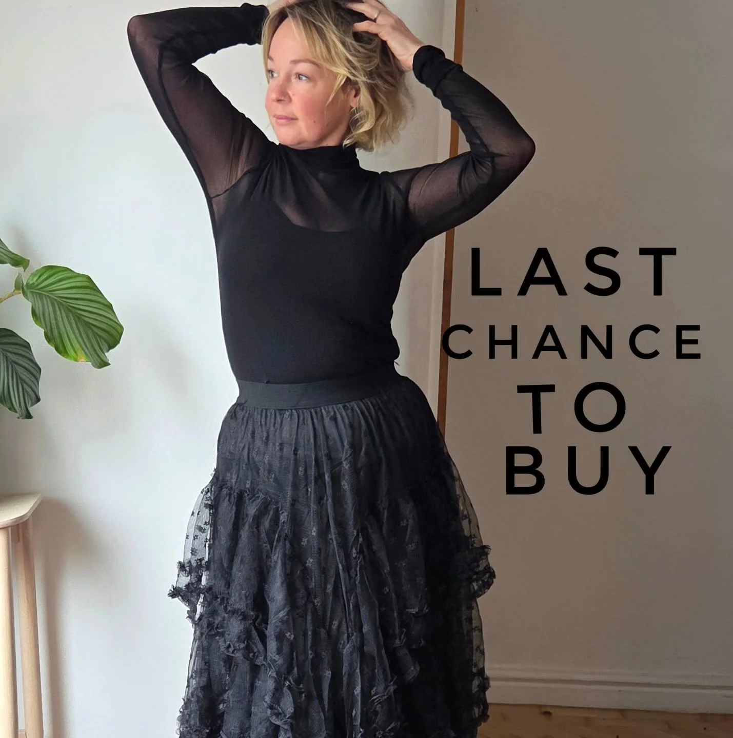 JUST ONE LEFT!

- Blace lace skirt
- sequin skirt green/chocolate
- cropped cords olive
- silk blend maxi skirt red or black
- mini cross front jumper sparkly black
- sequin shrug - chocolate
- bubble hem skirt Navy
- shiney top - black
- Tabard gree