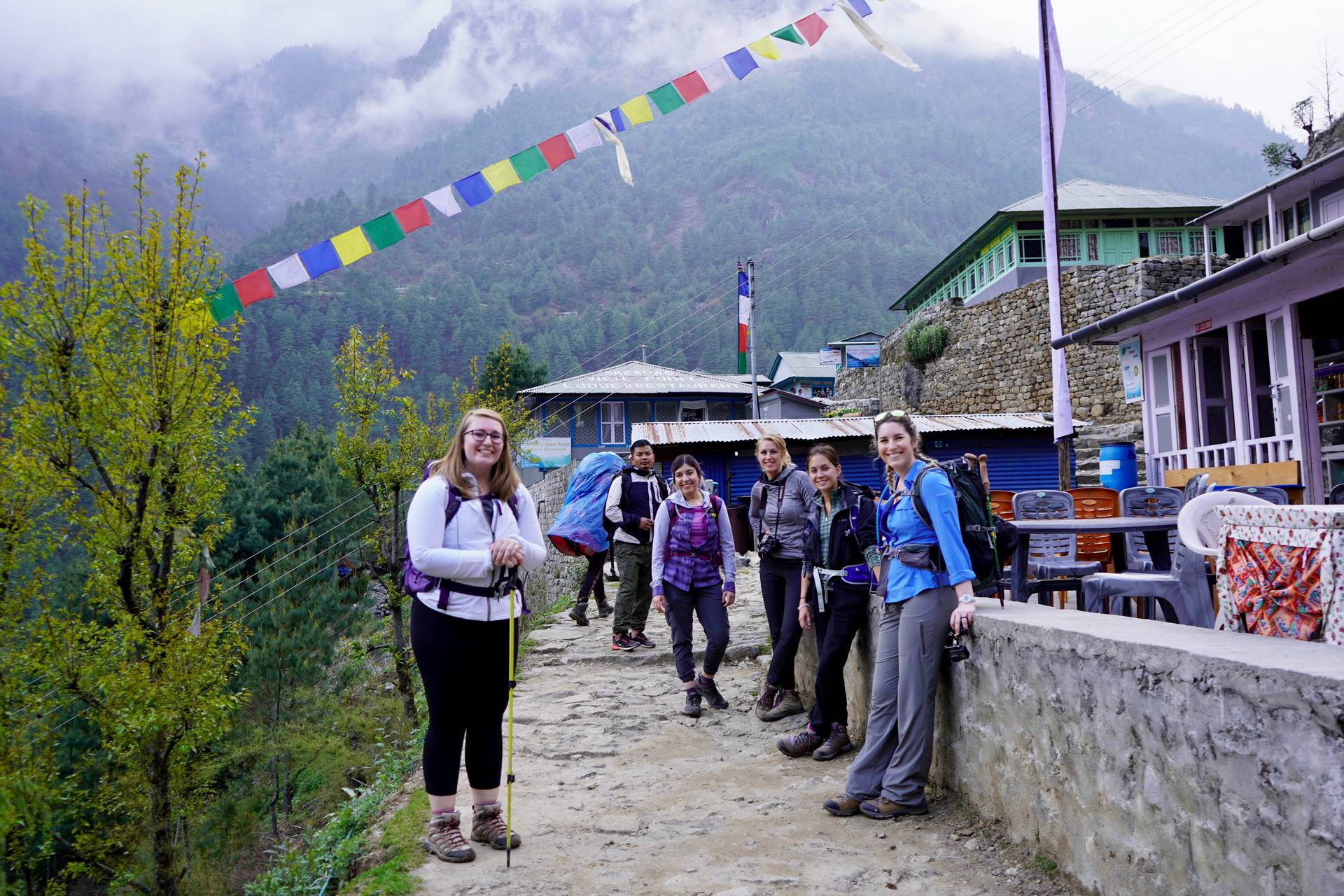 travel her way everest base camp