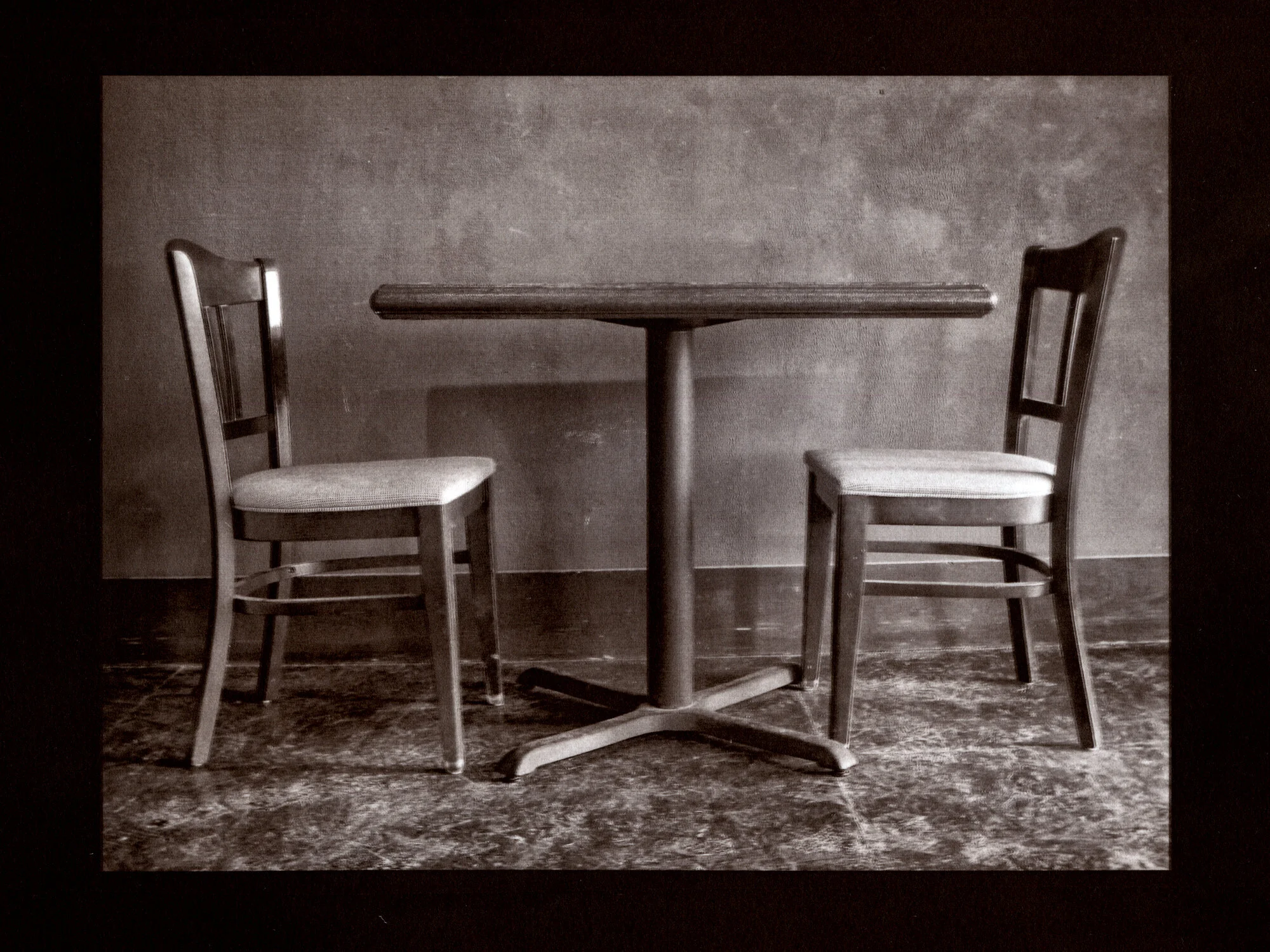Table2Chairs.jpg