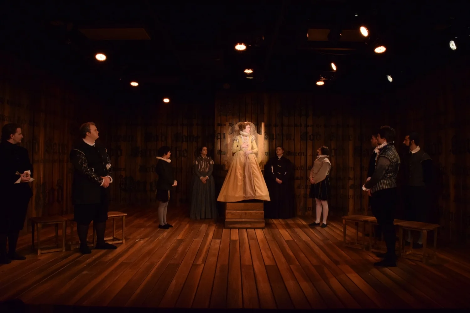 Mary Stuart - Elizabeth on the Throne