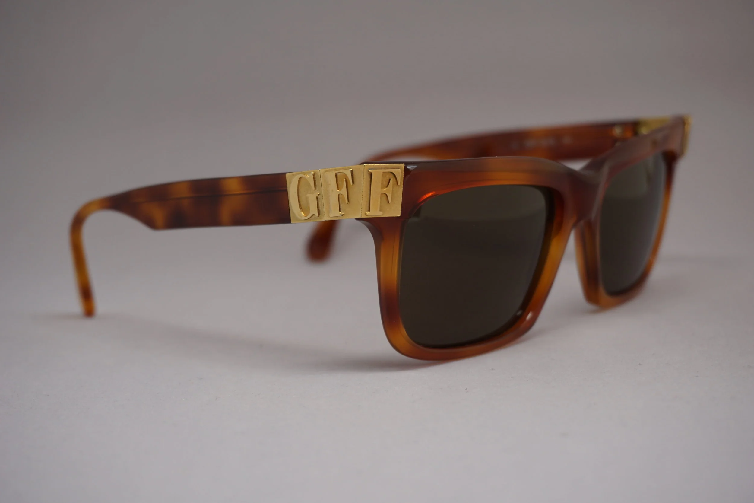 Gianfranco Ferre 48S Right.JPG