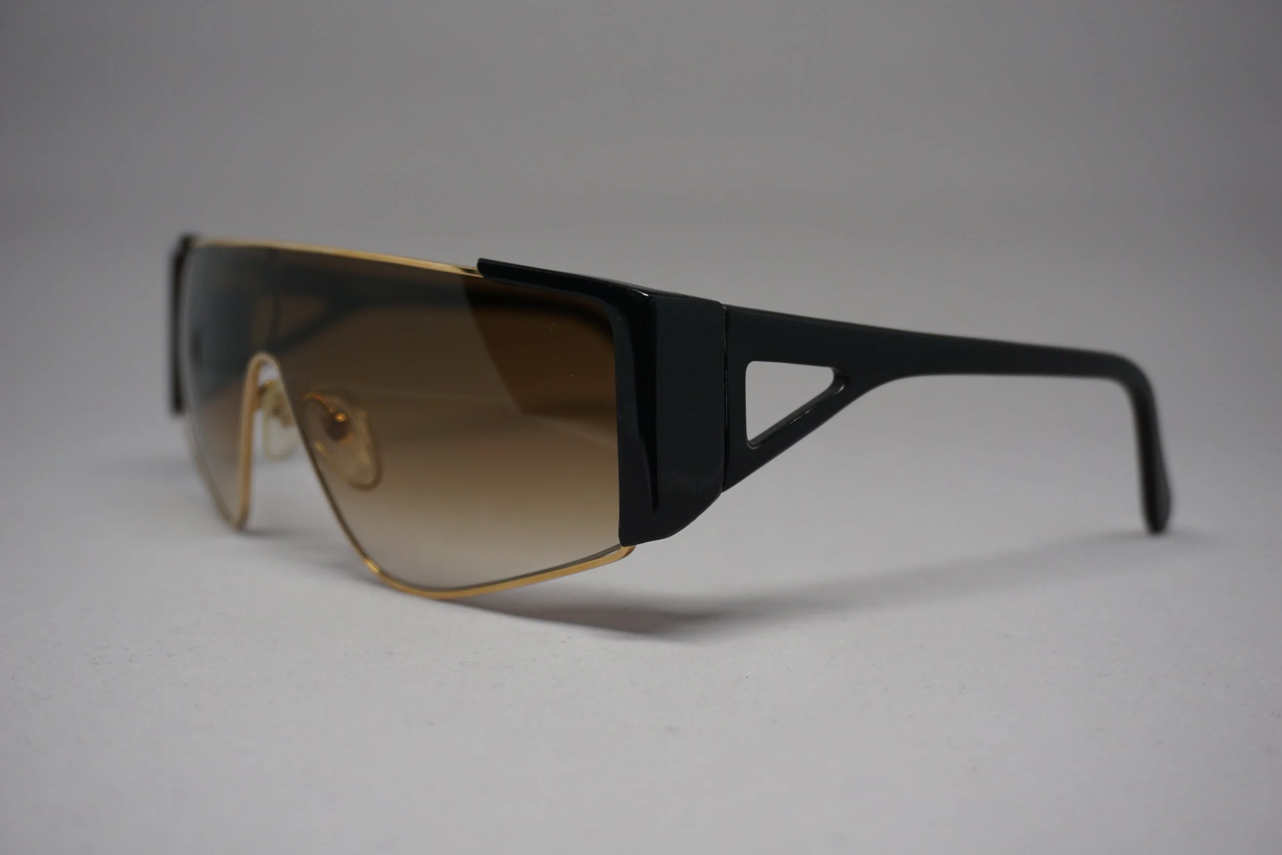 Maga Design-5020E-2.JPG