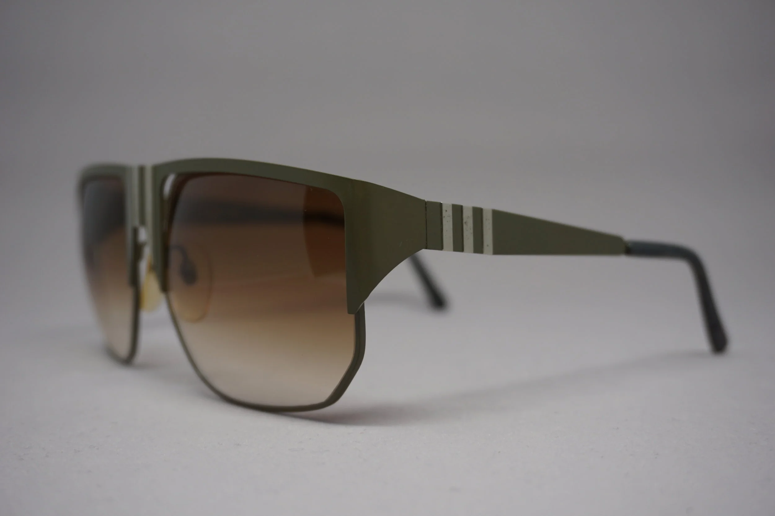 Maga Design-3027-2.JPG