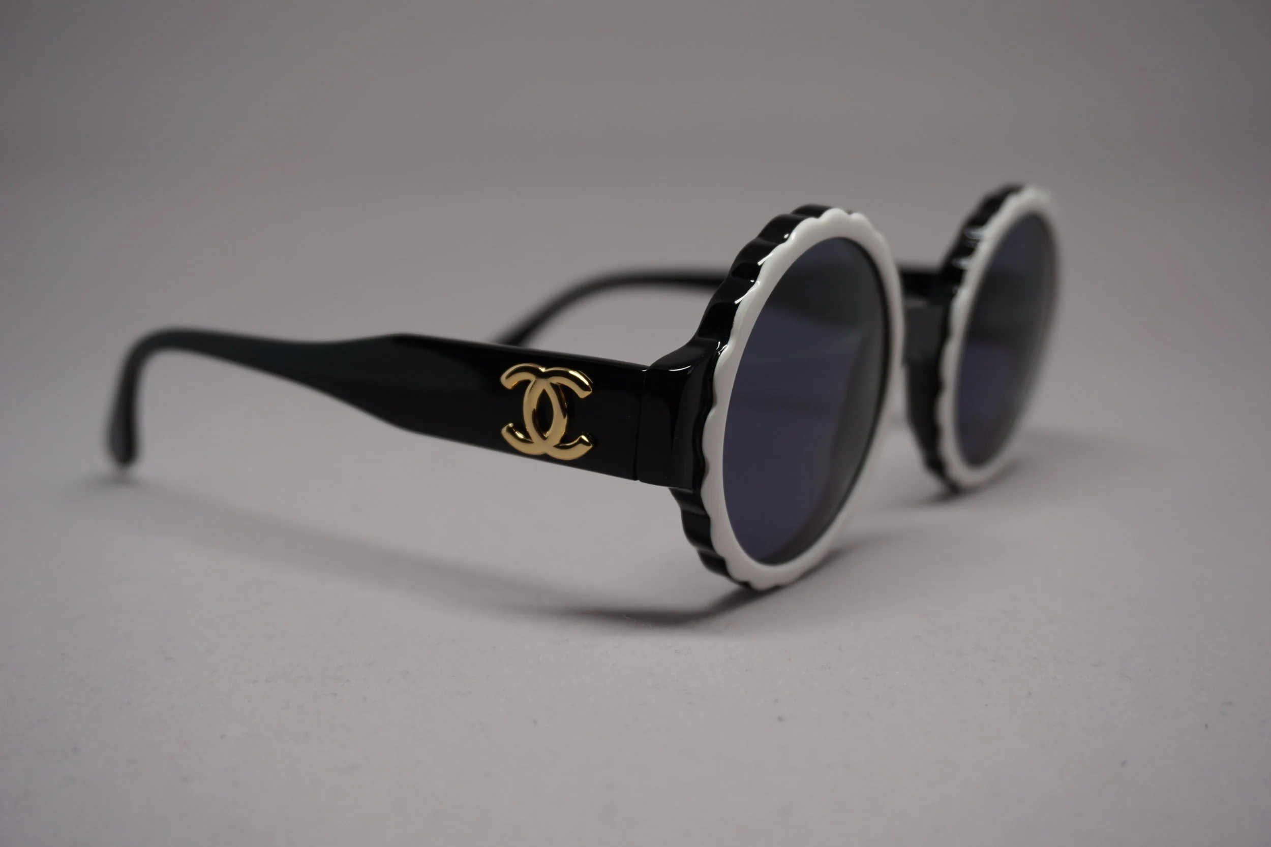 Chanel-03524-C0229-Right.JPG