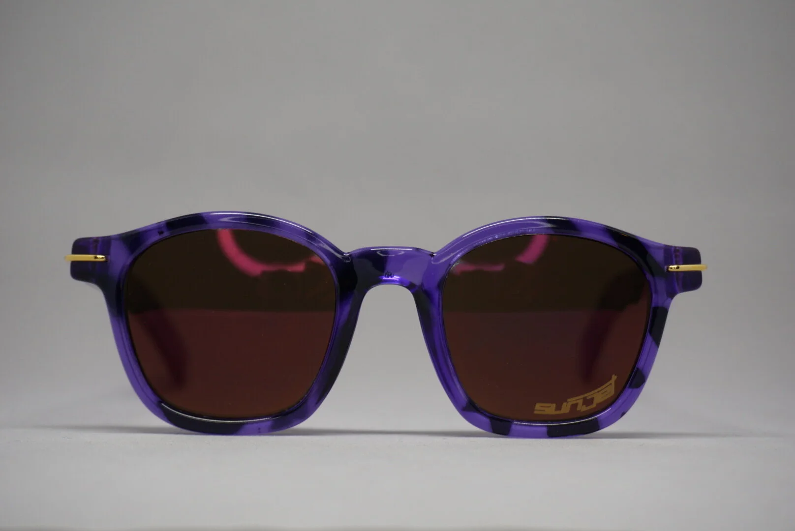 24A23726-D3A4-4B8F-9DB1-4E8B7A4E4200