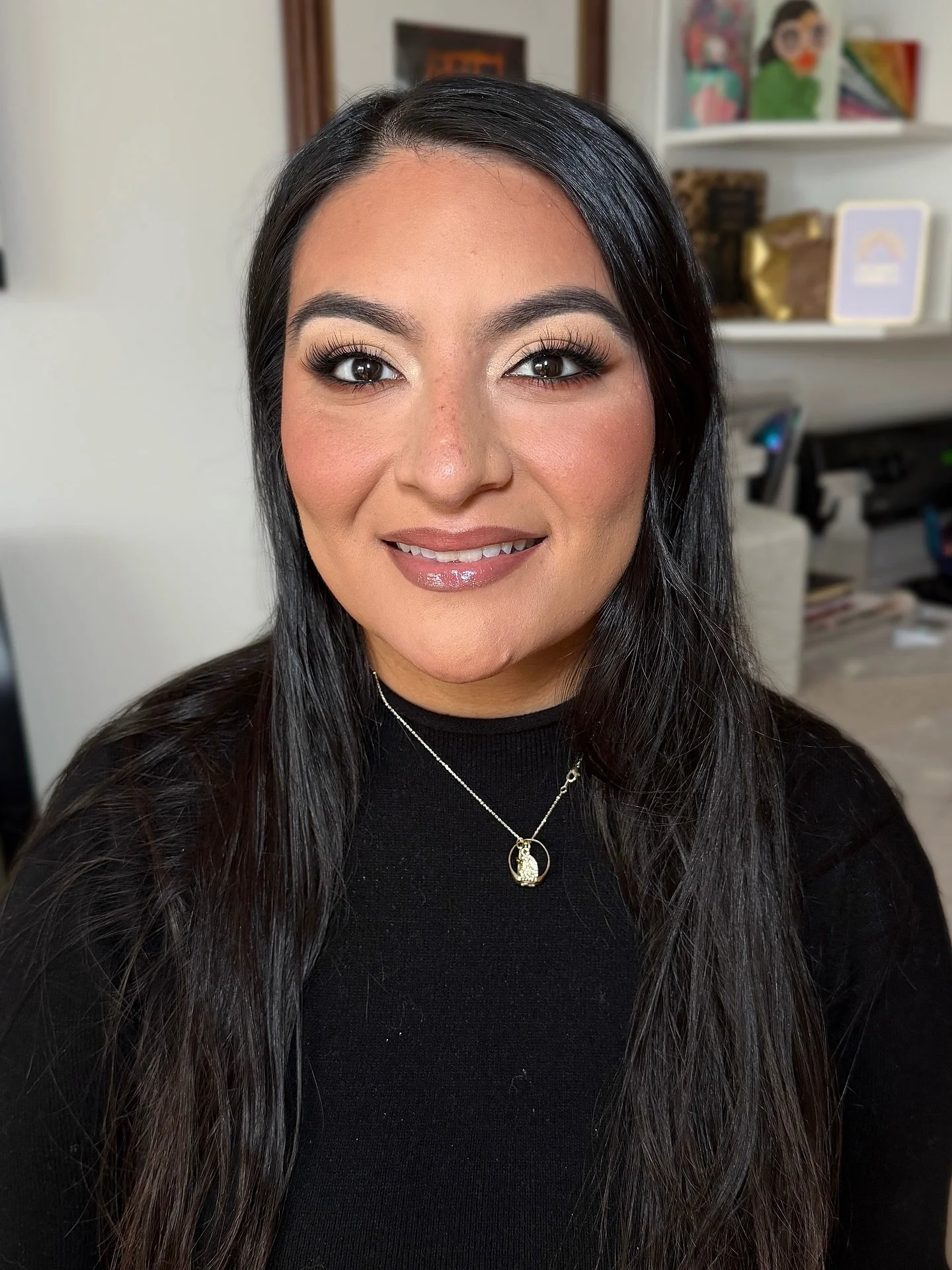 GALA GLAM 💄💋🍒 It&rsquo;s that time of year.  Get your glam on!  Accepting last minute appointments.  Email or text me. 

#beforeandafter 
#beforeandaftermakeup 
#chicagomua 
#chicagomakeup
#chicagomakeupartist
#chicagobridal 
#chicagobridalmakeup 