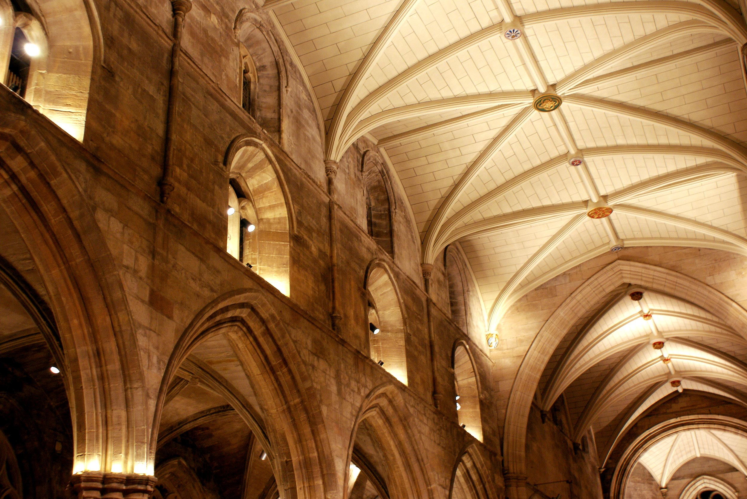 bigg_design_st_michaels_church_linlithgow_lighting-8a.jpg