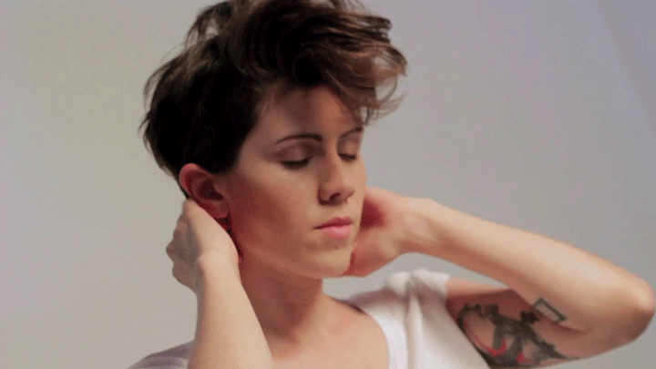 Tegan-&-Sara_-clip1.2.gif