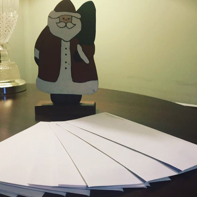 Santa is looking for some volunteers to help get the holiday mailing out in time! Join us Dec.14th 3pm-7pm to stuff, seal and address envelopes. To sign up email Emalee@Housing-Assistance.com or give us a call 🎄
