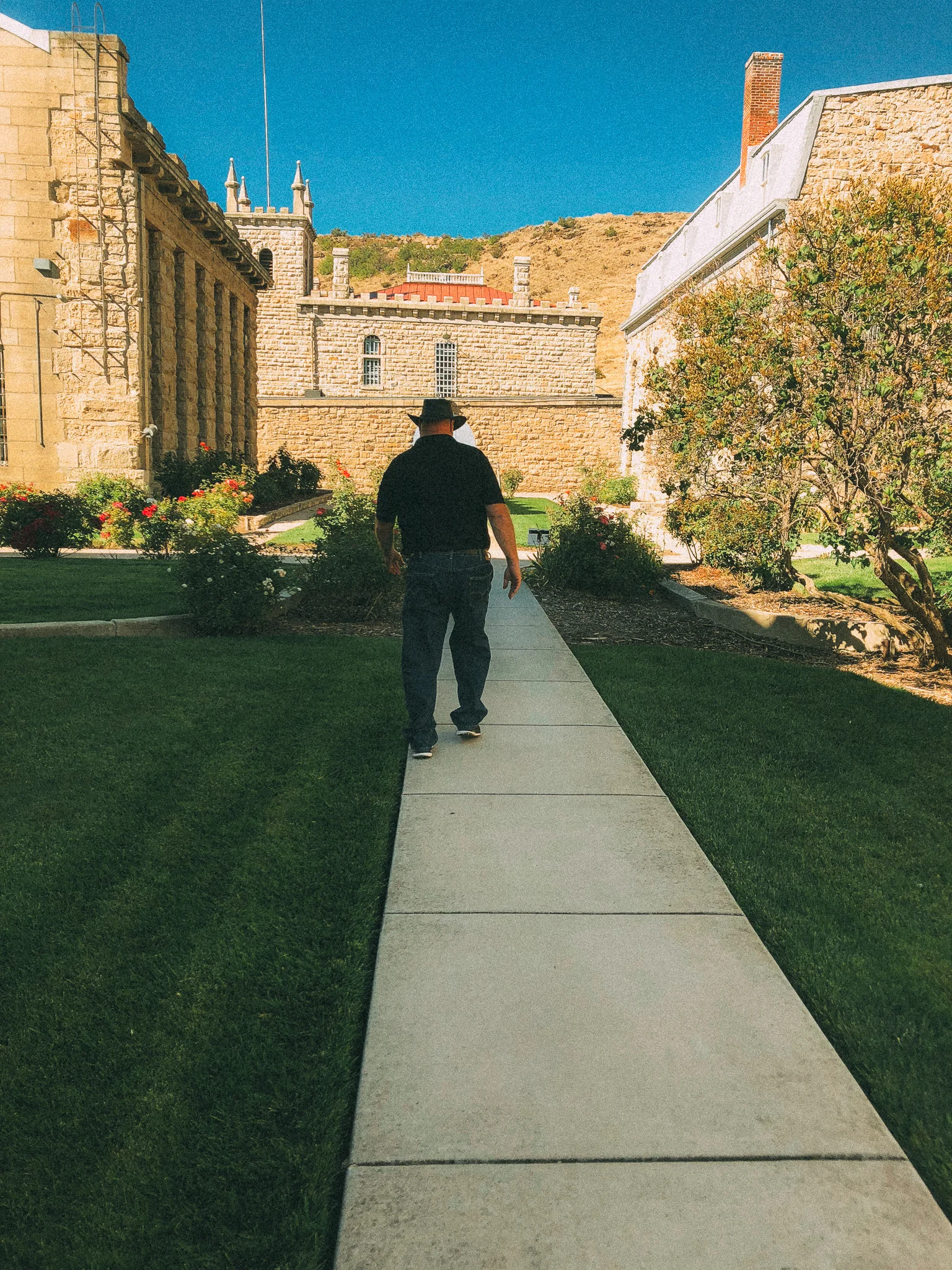 un.dadwalking.jpg