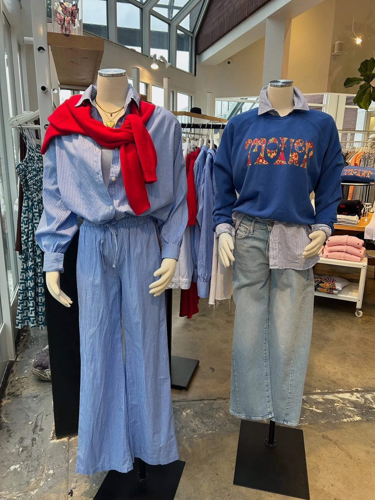 When spring rolls in but it&rsquo;s pouring rain #layers