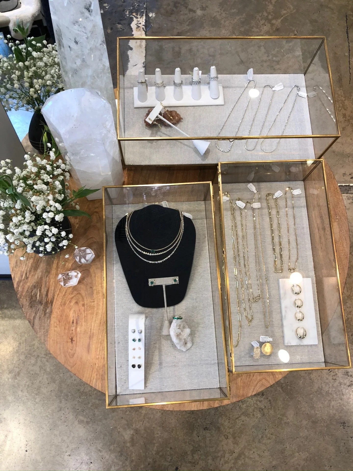 Dripping in Diamonds 💎 15% off ALL JEWELS this weekend! 5/7-5/9
Come early Thursday for the best selection