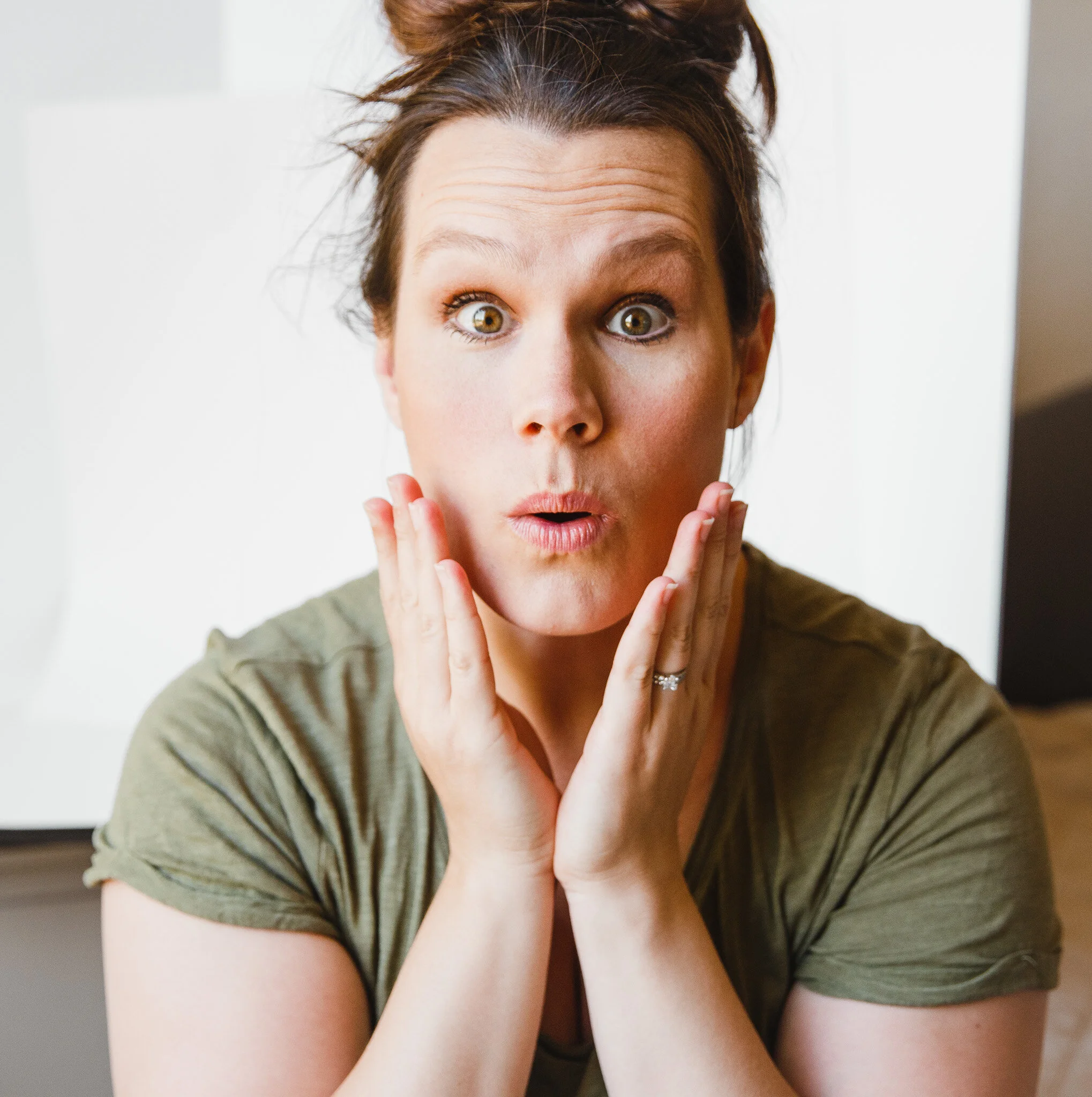 screen_JulieGriffinEducation-headshotsMay2020__119-Square.jpg