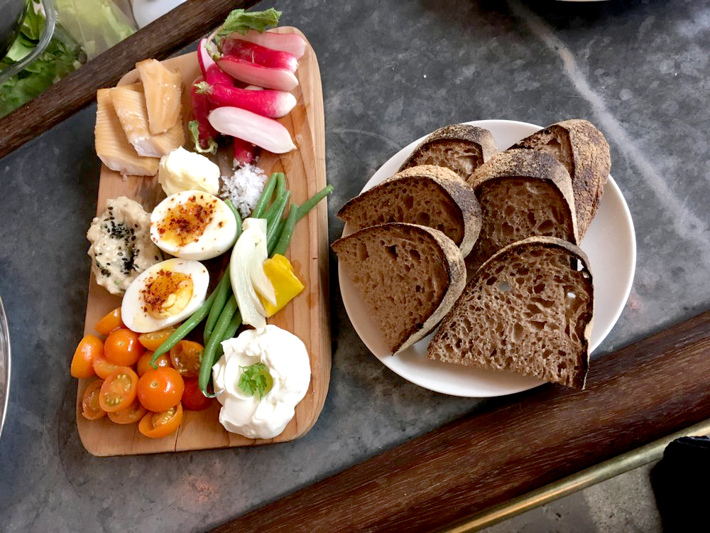 BOARD WITH BREAKFAST? BARTAVELLE'S BOUNTY ON A BOARD CHANGES THINGS UP