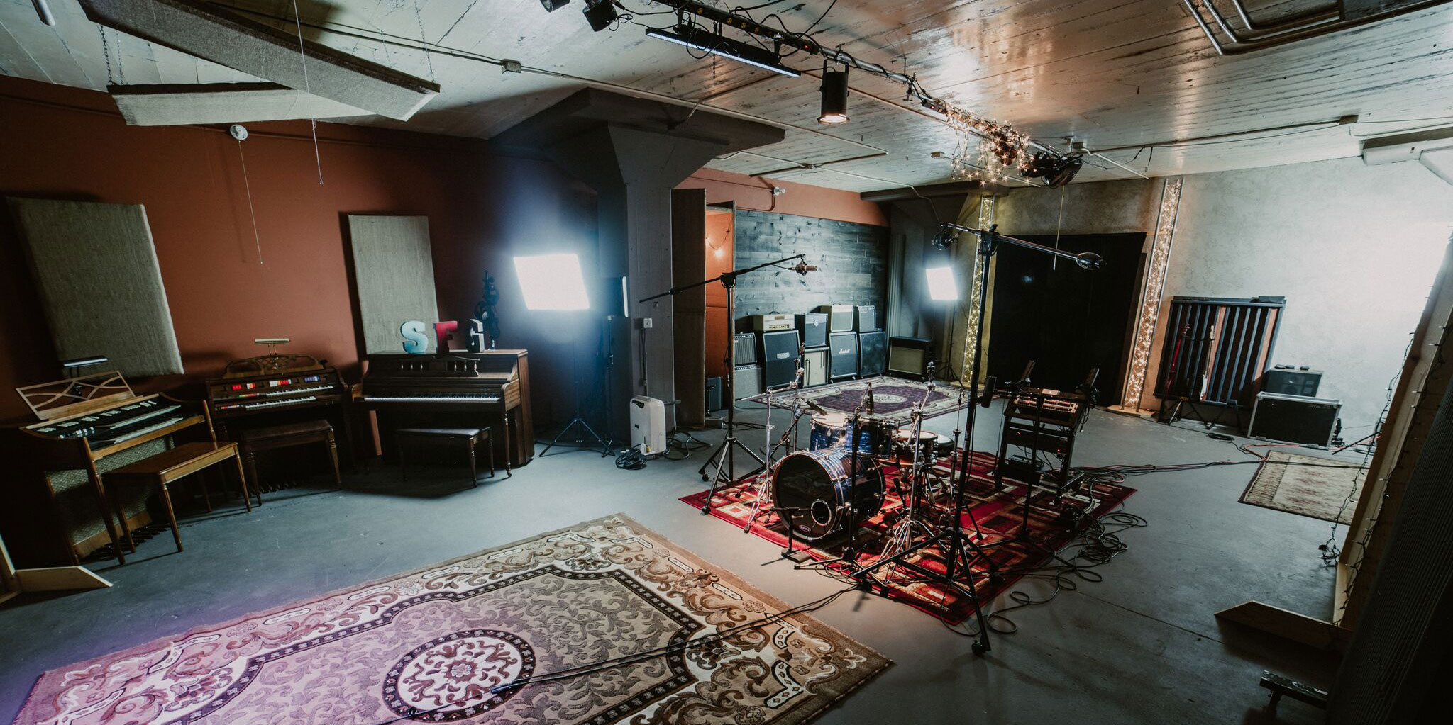  Live Room 