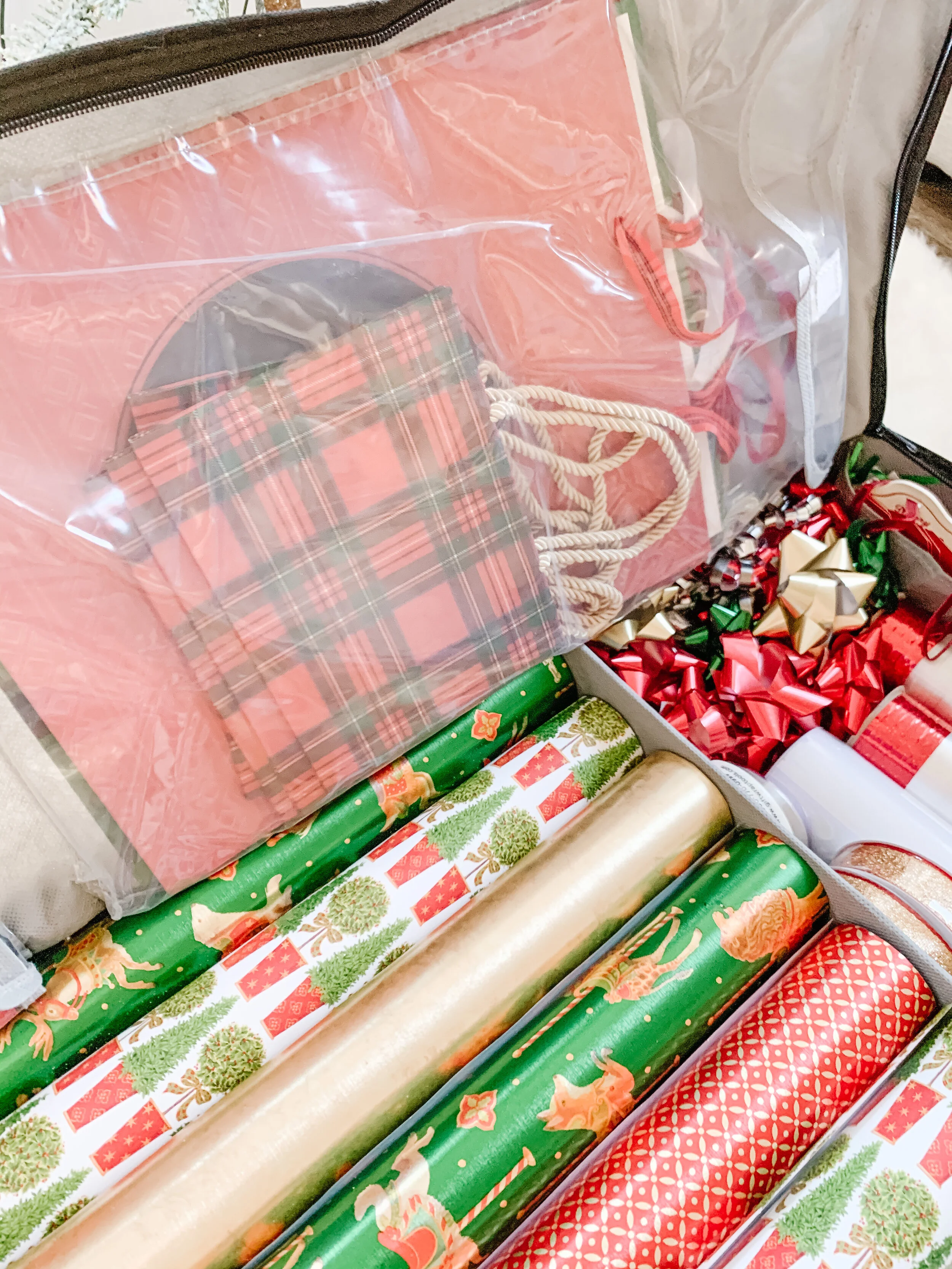 THE CONTAINER STORE WRAPPING PAPER TOTE