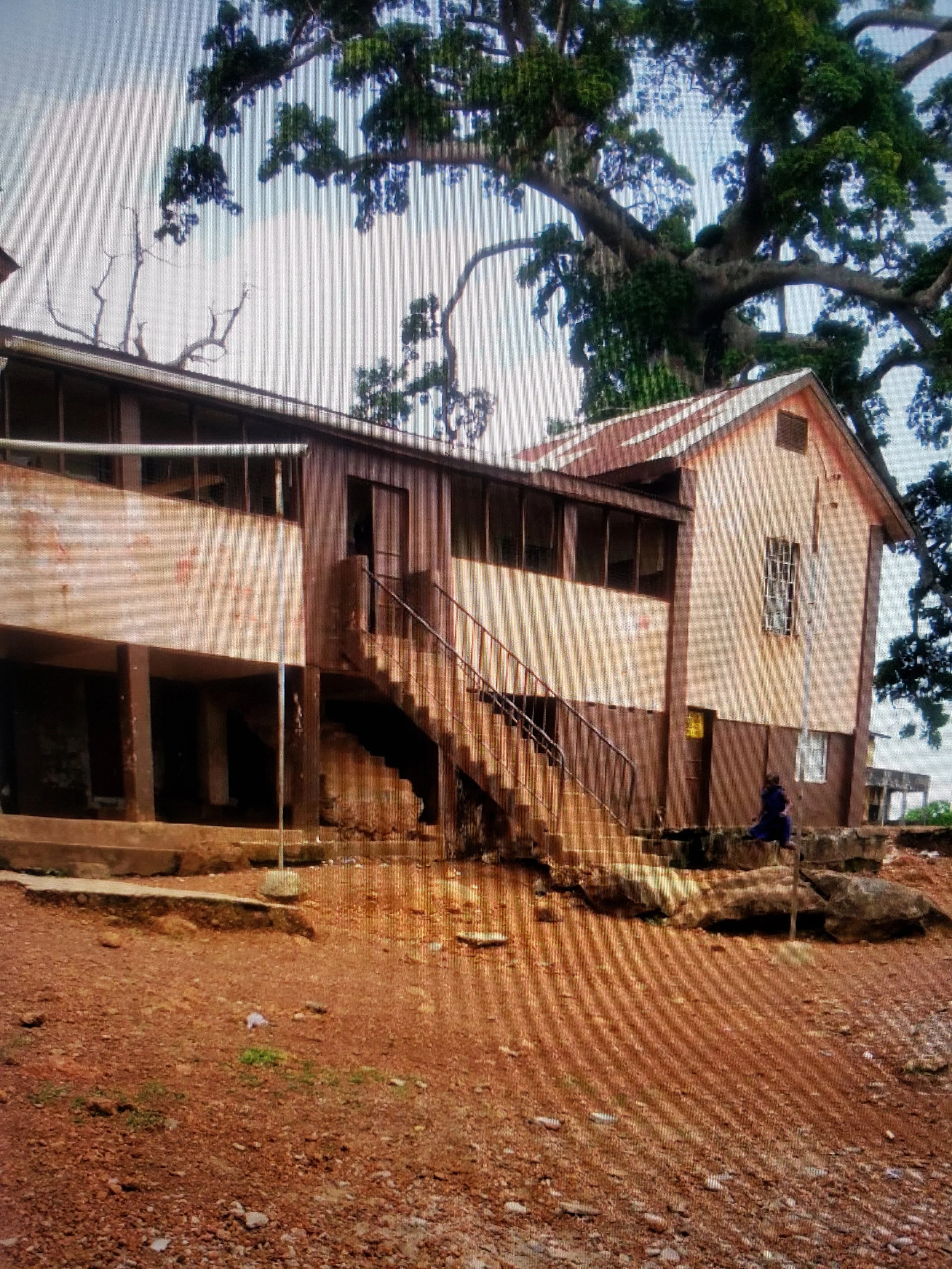 Building002.jpg