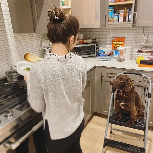 Teaching @little.mocha.latte how to cook 👩🏻&zwj;🍳