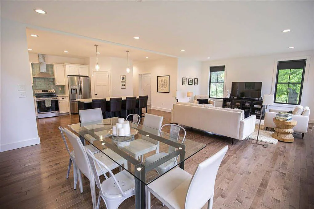 05 - Dining Room - 01.jpg