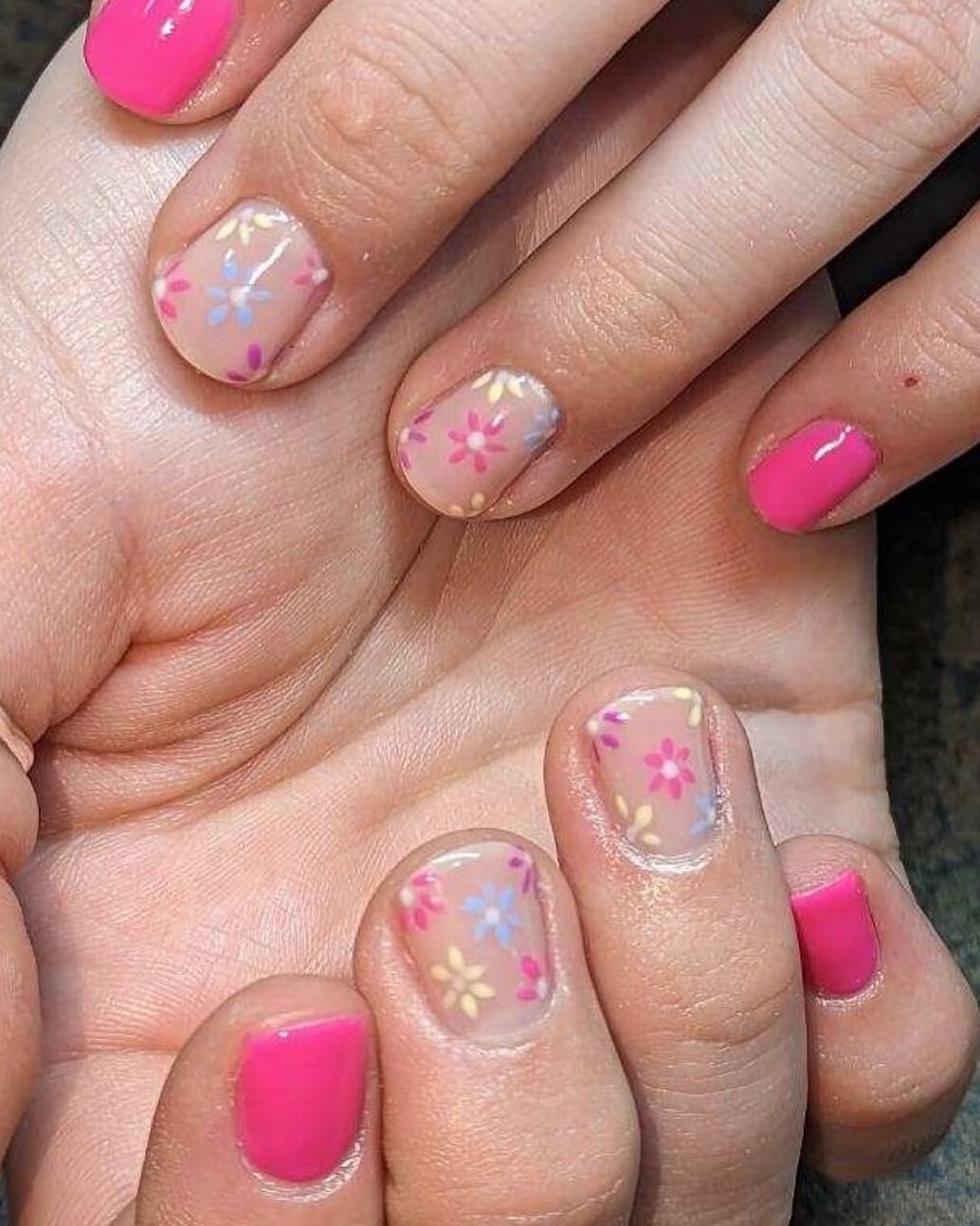 Don&rsquo;t underestimate the power of flowers on your nails! 🌸

Give us a call at 915-833-4050 to schedule your appointment with our fabulous nail tech Jennifer. 💅🏻

#nailart #springnails #opi #elpasosalon #westendhaircompanyanddayspa #elpasonail
