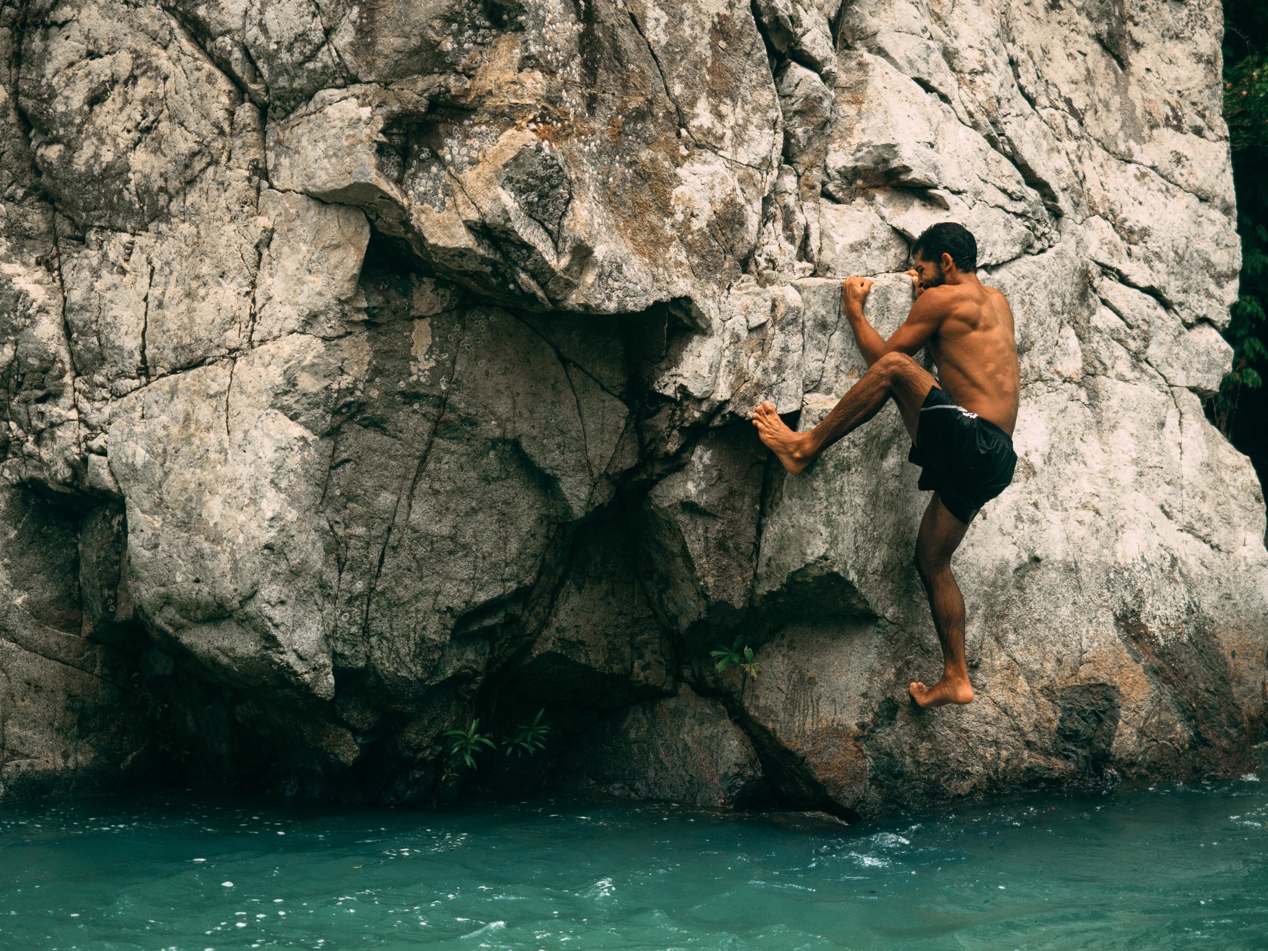 bouldering.jpg