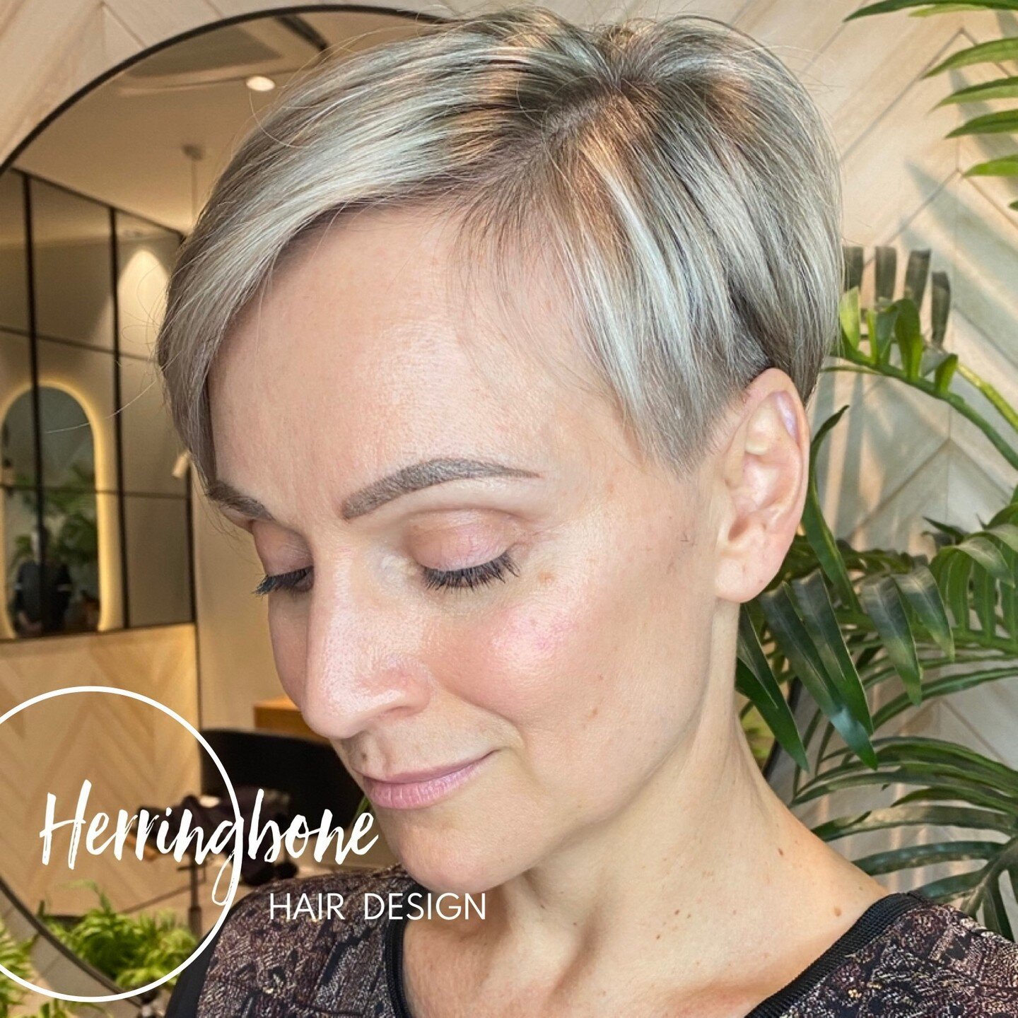 Blonde bombshell 

 #shorthair #pixie #cheekyhair #shorthairdontcare #shorthairstyle #shorthairlove #shorthairlife #inthecove #thecanopylanecove #lanecovehairdresser #boutiquehairsalon #northshorehairstylist #sustainablesalon #sustainablesalonaustral