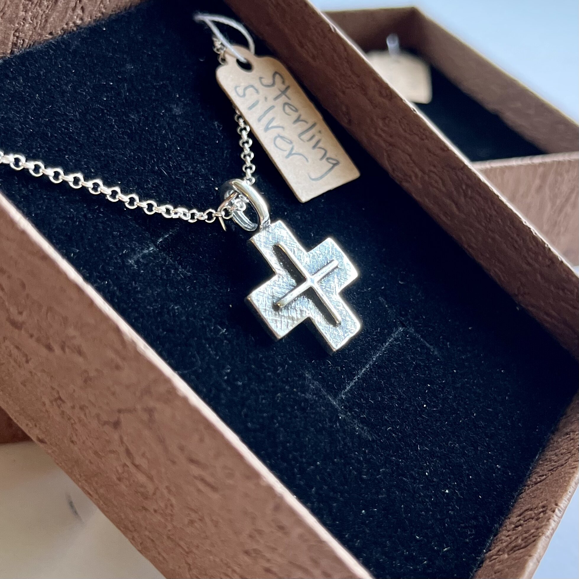 10DAEF15-F7DA-4A60-94B7-83C3D7957E8B