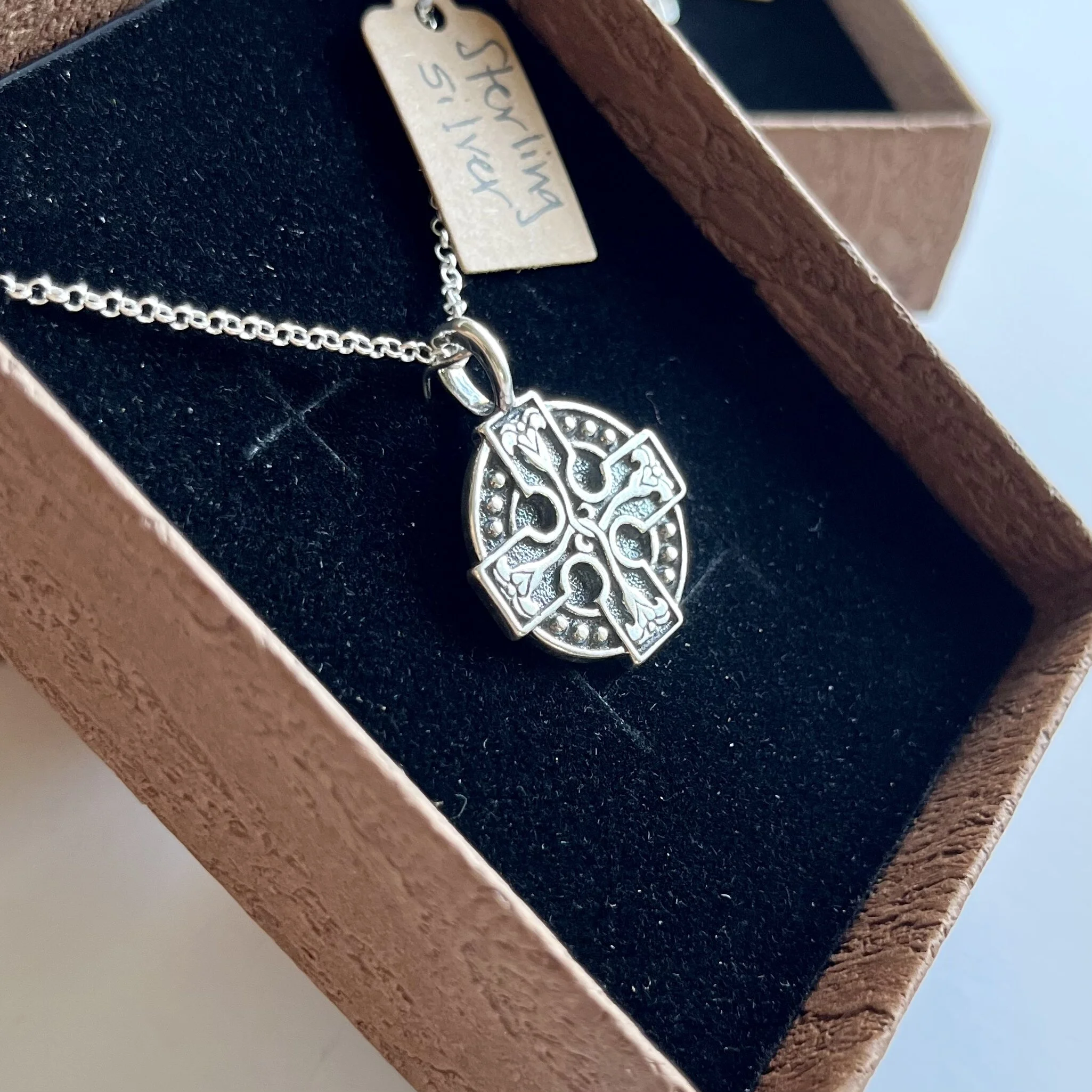 EC5C5B26-3BF0-4303-956D-68BAC3DB564B