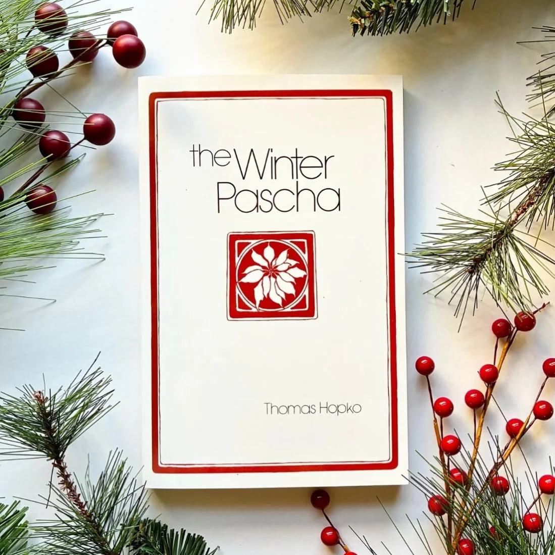 ✨Devotionals for Advent✨
🌟The Winter Pascha by Fr Thomas Hopko is a treasury of daily readings for Nov 15-Jan 6. 
🌟Behold a Great Light is a collection from different authors (a different one each week) with slightly shorter daily readings for Nov 