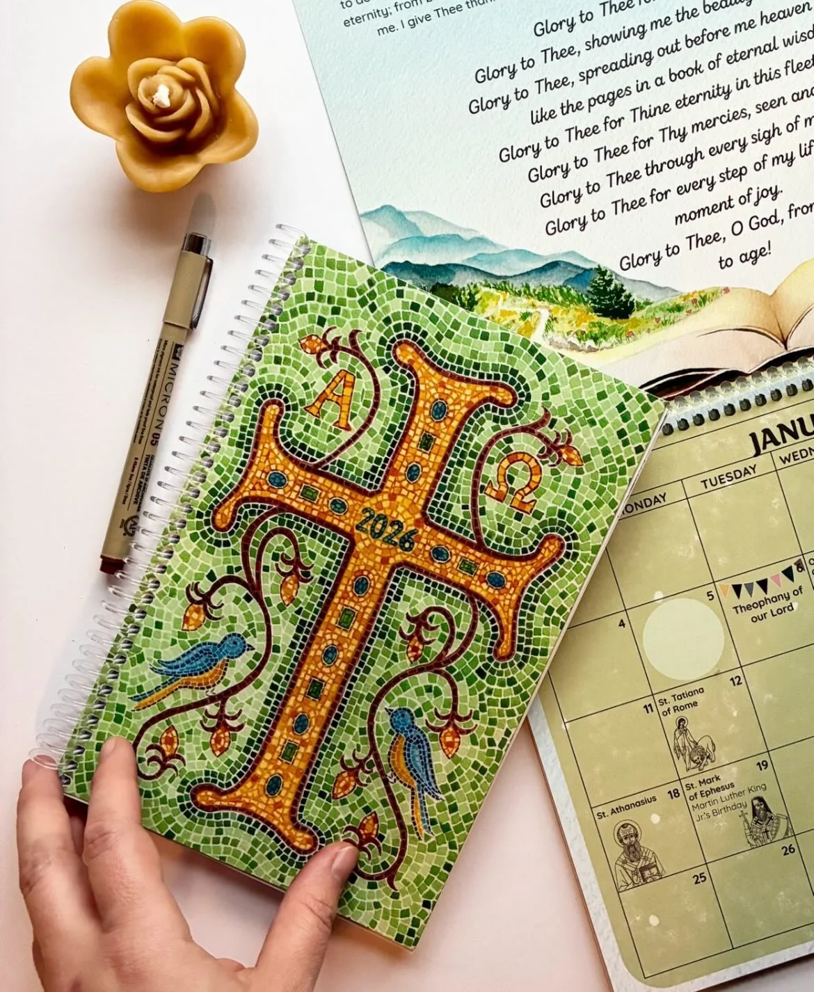 Reaching for my planner daily, as January has (somehow?!) turned into a busy month! We don&rsquo;t have many planners left, but if you want one there&rsquo;s still time! 
Marian&rsquo;s favorite features are 
🤩Pretty cover makes me happy 
💌Pocket f