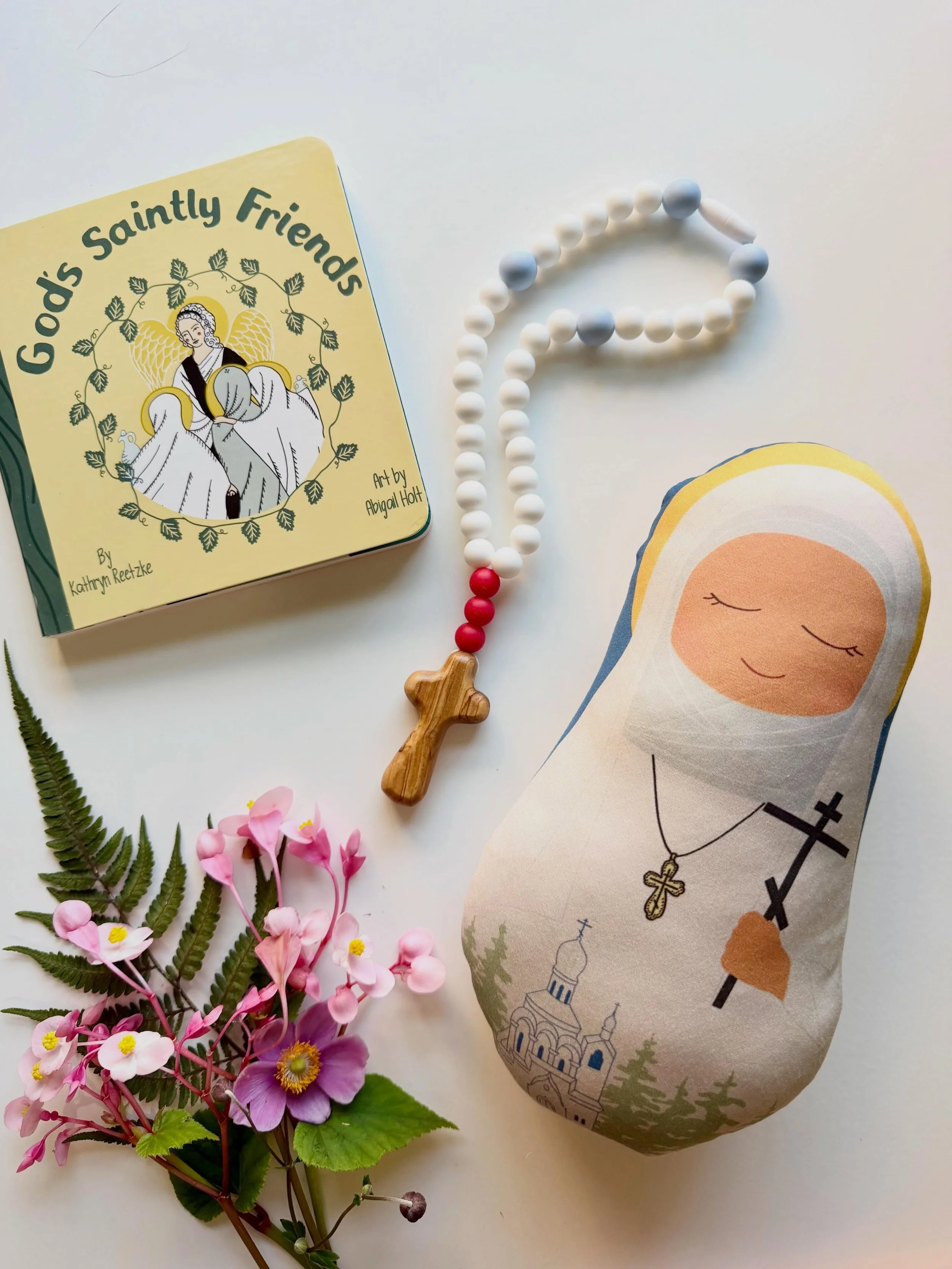 New!! 30 bead toddler prayer ropes! One inspired by St Elizabeth the new martyr, and one inspired by St Alexander of Munich. The red beads by the cross symbolize their martyrdom. These are handmade by an Orthodox mama, and have an olive wood cross pa