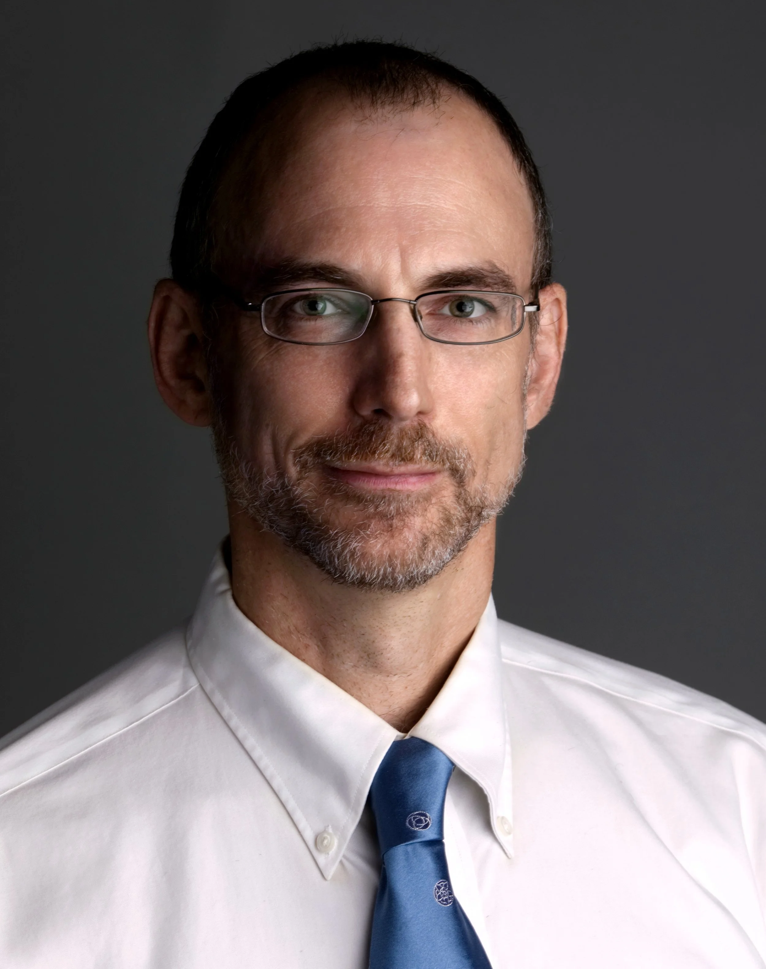 Head shot Gary.jpg