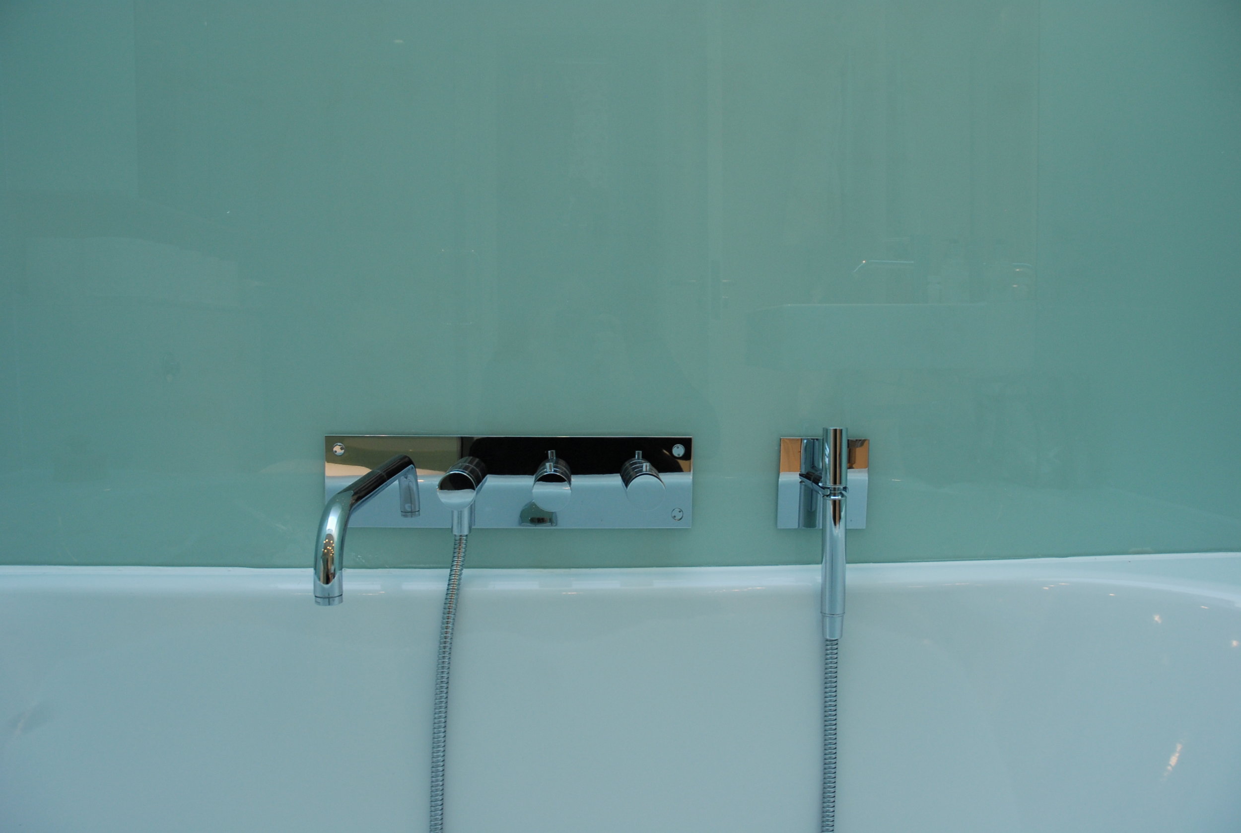 1f bath detail.JPG