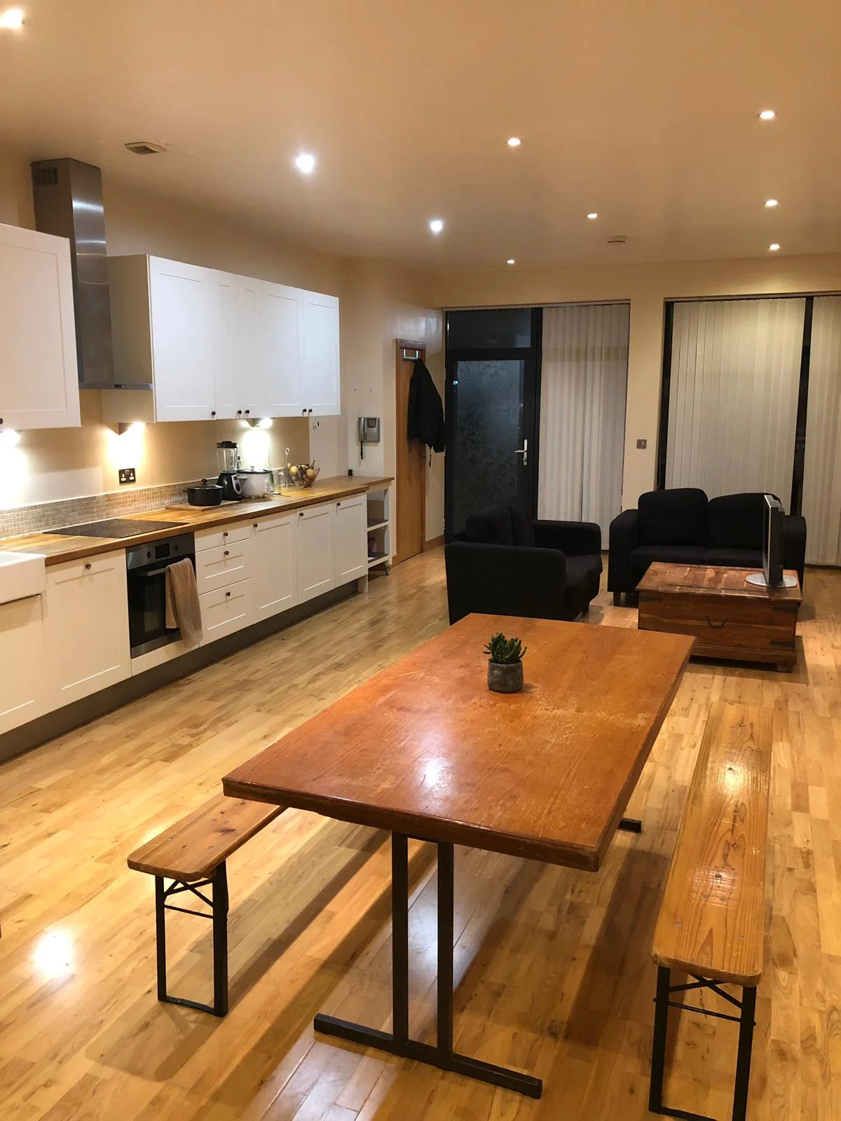 Lounge _ Kitchen .jpg