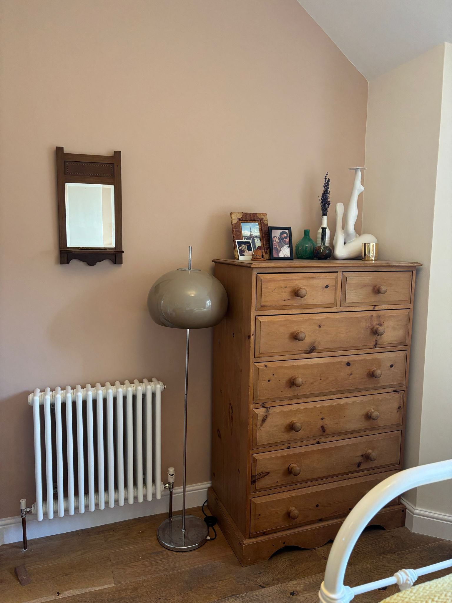 bedroom radiator.jpeg