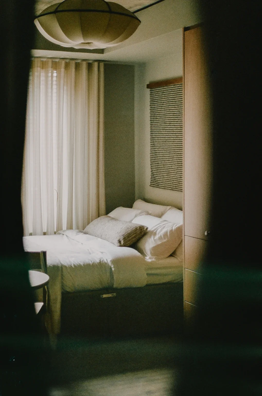 Adam-Firman_MF_Taxi-House-Showrooms_Film-Scans-20-1018x1536.webp