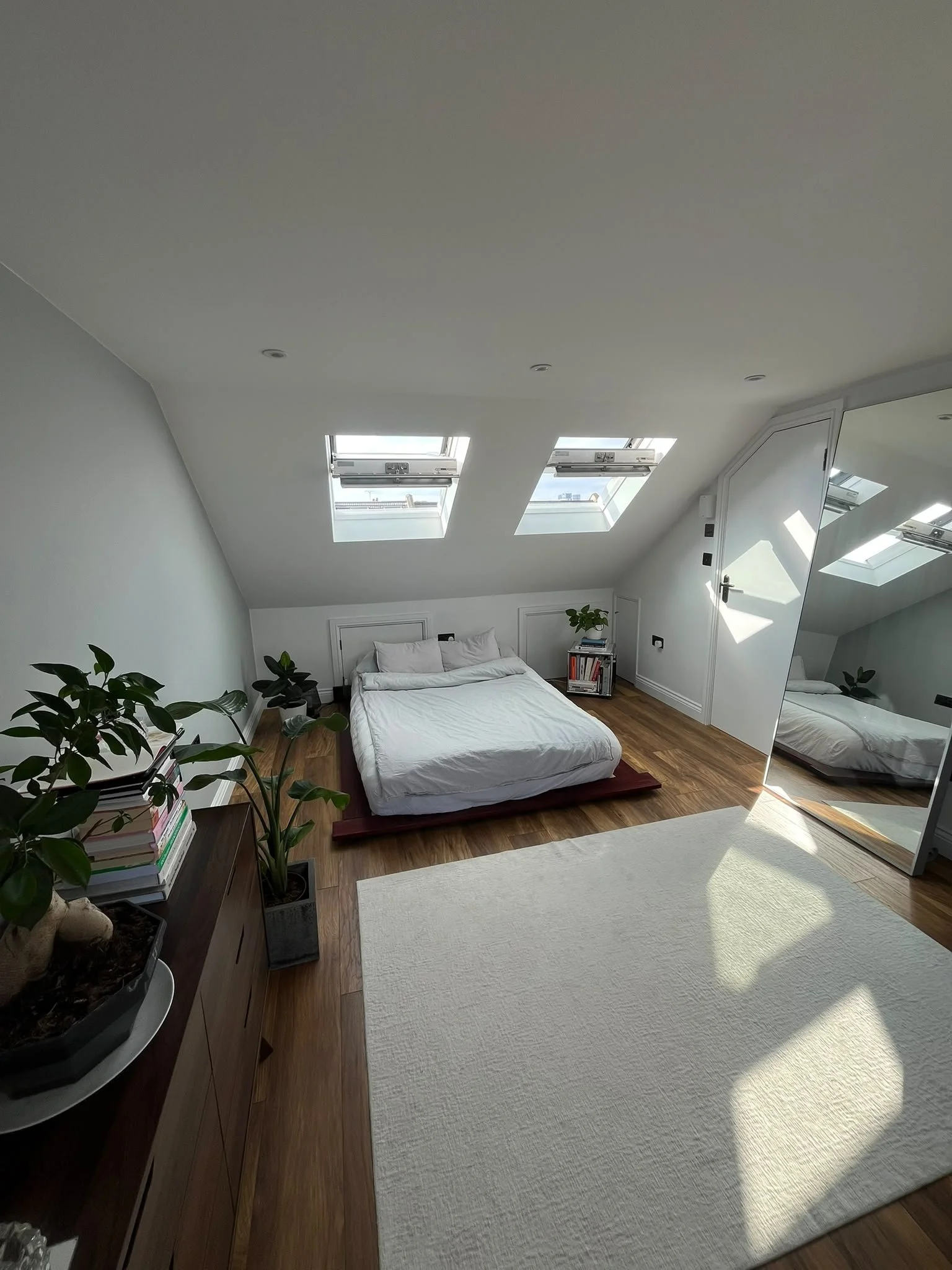Upstairs Bedroom 6.jpeg