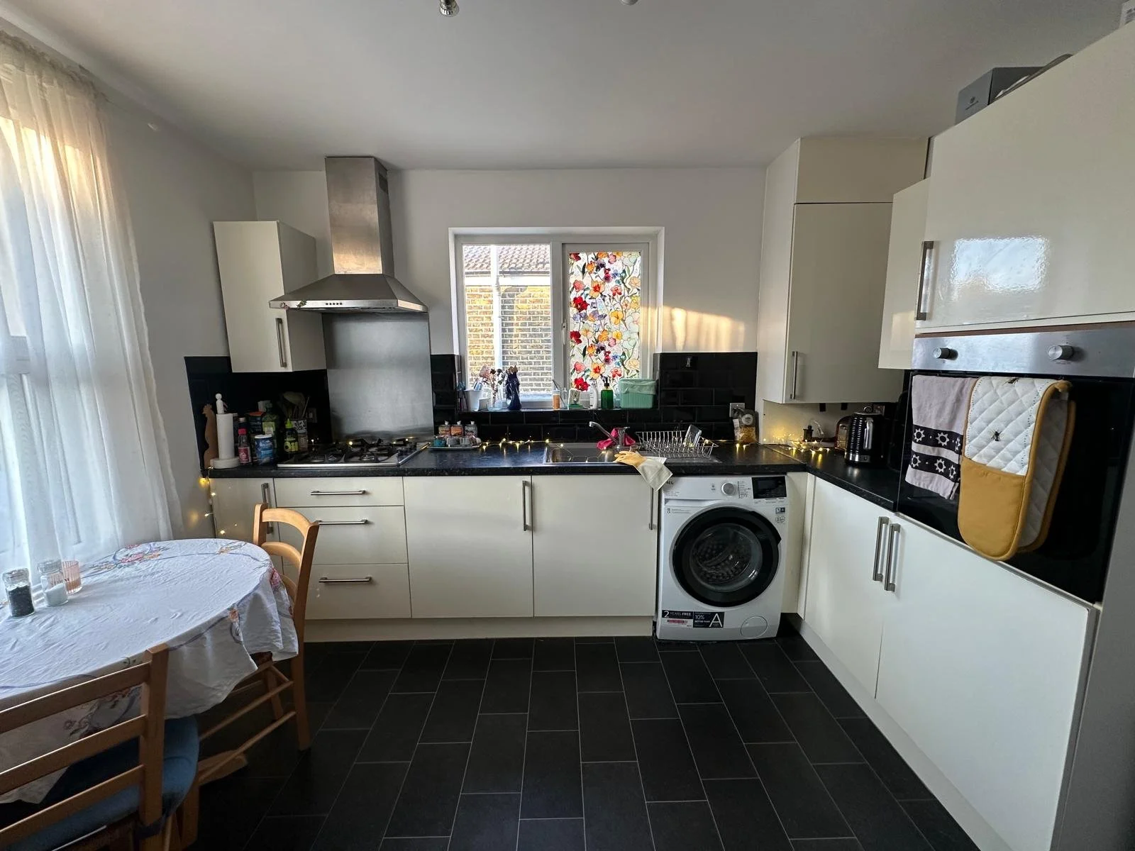 Kitchen 3.jpeg